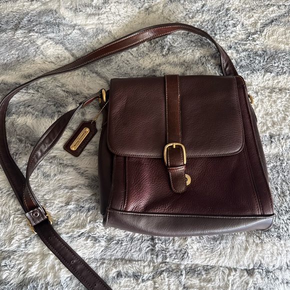 carriage house Handbags - Carriage House Brown Leather Crossbody Bag